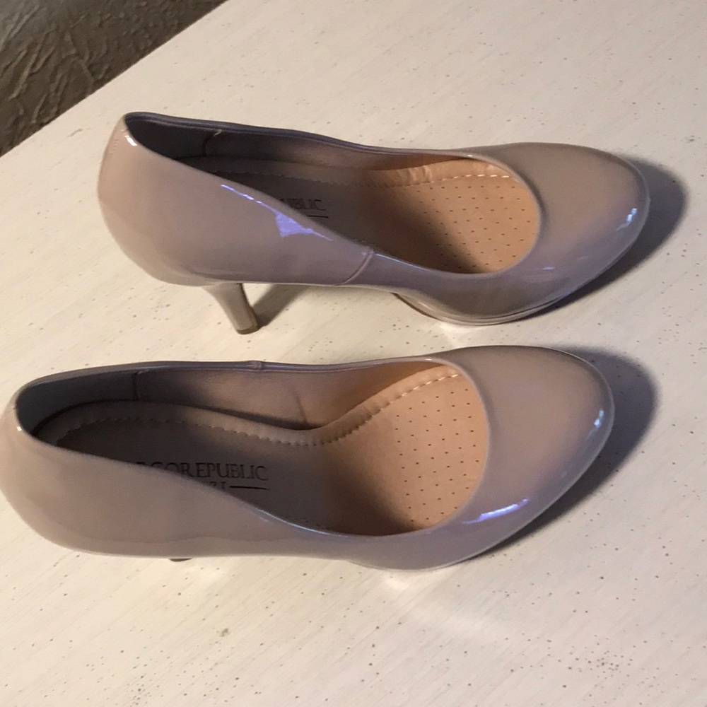 COPY - Nude Platform Heels